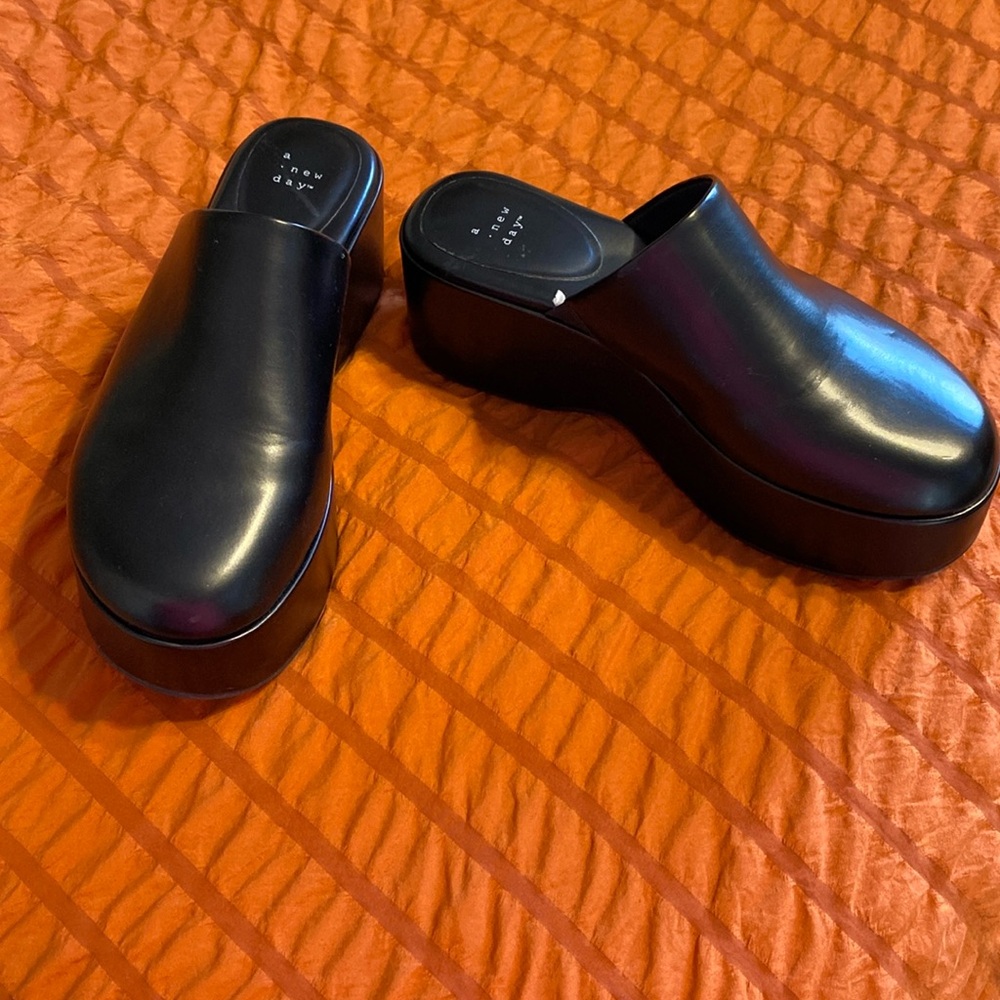 Target clogs